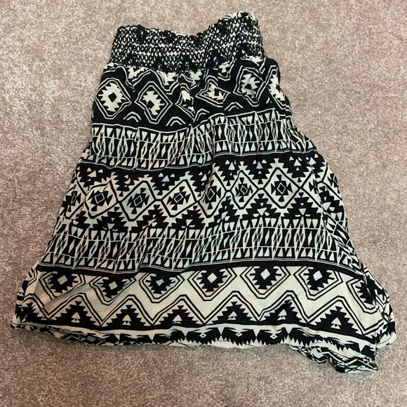 Shorts - Picture 4 of 4